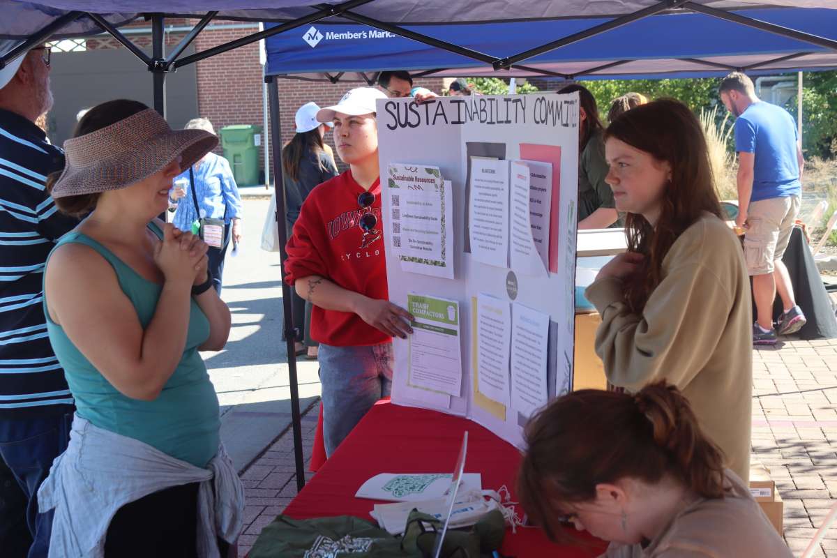 At-Larges at a Sustainability Committee Outreach Event